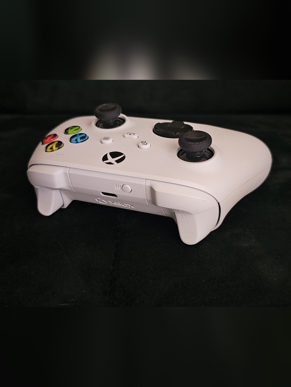 Xbox One Bundle (Console,Controller,Game,Cable) - Picture 8 of 12